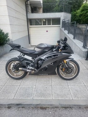  Yamaha YZF-R6