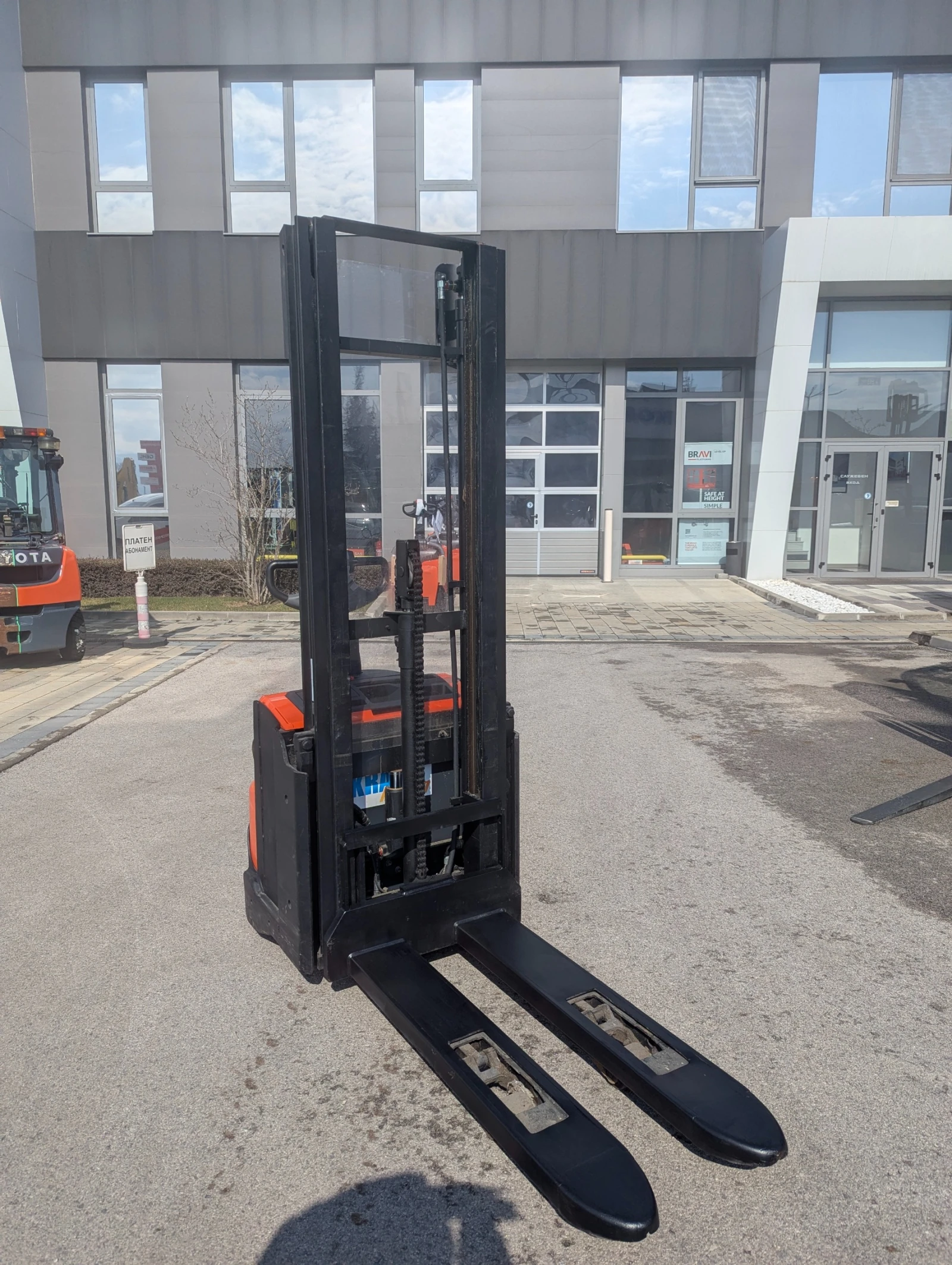 Електрокар Toyota Стакер, снимка 7 - Индустриална техника - 53724240