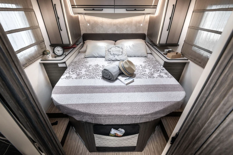 Кемпер McLouis MC4 881 2026 AT8 Тента;Солар;Медия, снимка 5 - Каравани и кемпери - 52671882