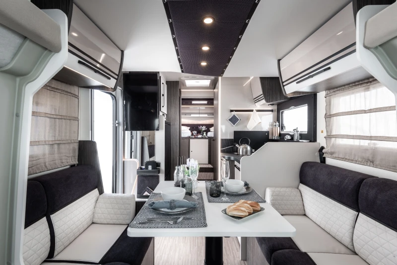 Кемпер McLouis MC4 870 2026 AT8 Тента;Солар;Медия, снимка 5 - Каравани и кемпери - 52671882