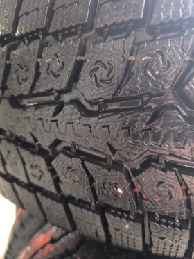 Гуми Зимни 225/70R16, снимка 10