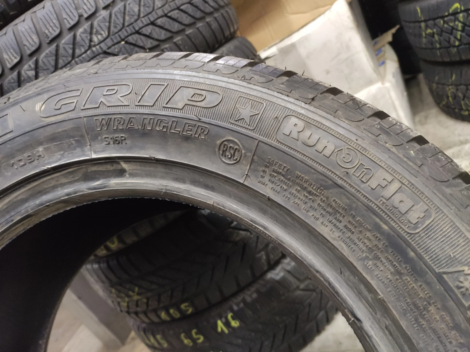 Гуми Зимни 255/55R18, снимка 5 - Гуми и джанти - 54634560