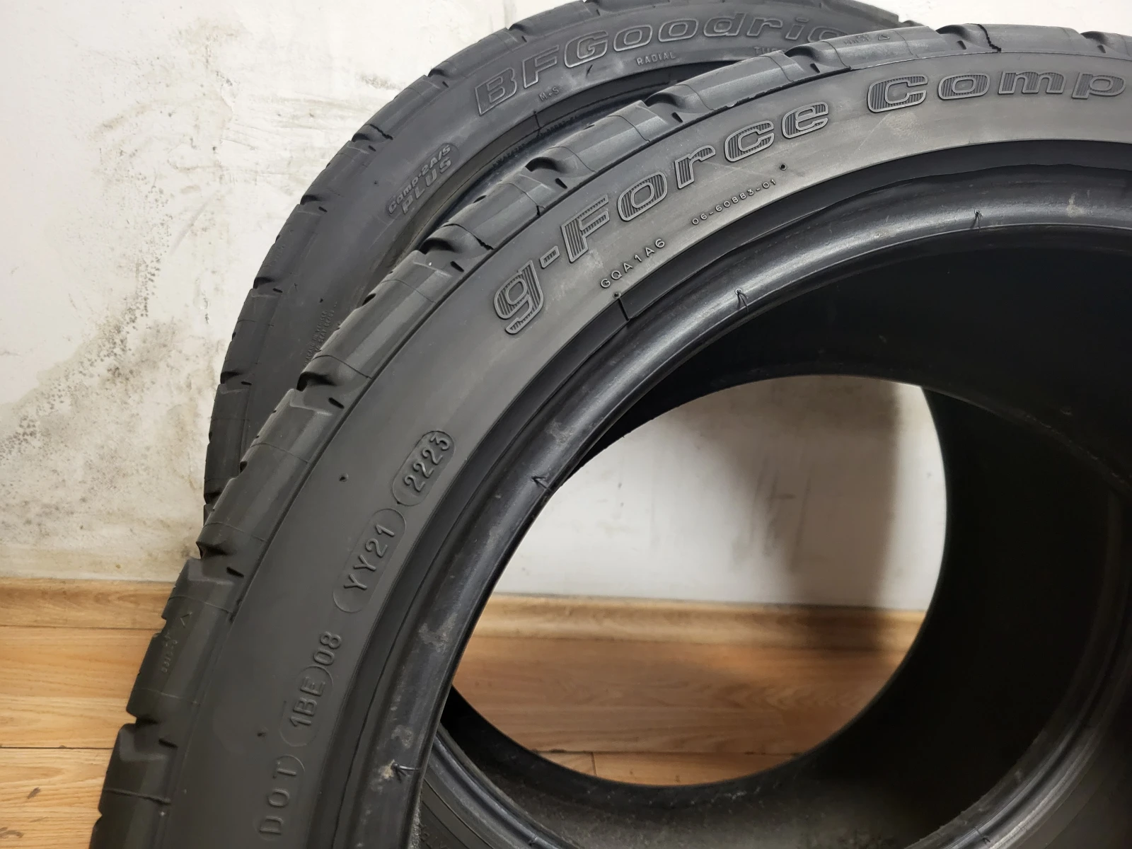 Гуми Всесезонни 275/40R20, снимка 9 - Гуми и джанти - 55074603
