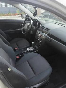     Mazda 3 1.6i, 