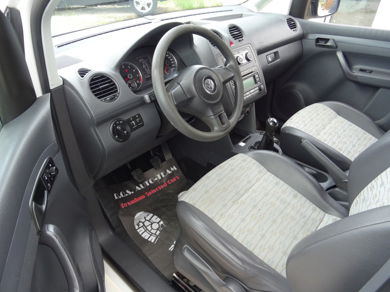 VW Caddy, снимка 11 - Автомобили и джипове - 45745155