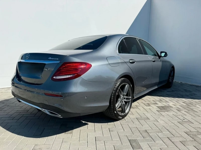 Mercedes-Benz E 220 ОЧАКВАН ВНОС Mercedes E220d AMG* 4Matic* Digital* , снимка 4 - Автомобили и джипове - 47108286