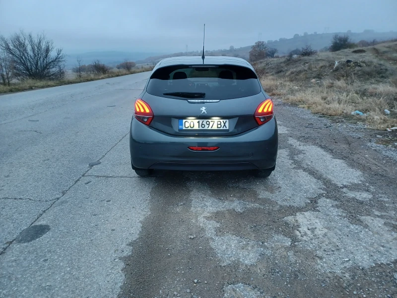 Peugeot 208 1.6 BLUEHDI 100HK 5D, снимка 5 - Автомобили и джипове - 48273533