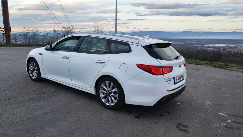 Kia Optima, снимка 2 - Автомобили и джипове - 48797596