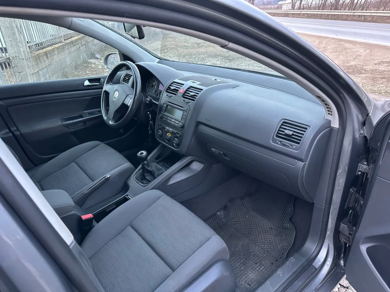 VW Golf 1.9tdi, снимка 10 - Автомобили и джипове - 49185269