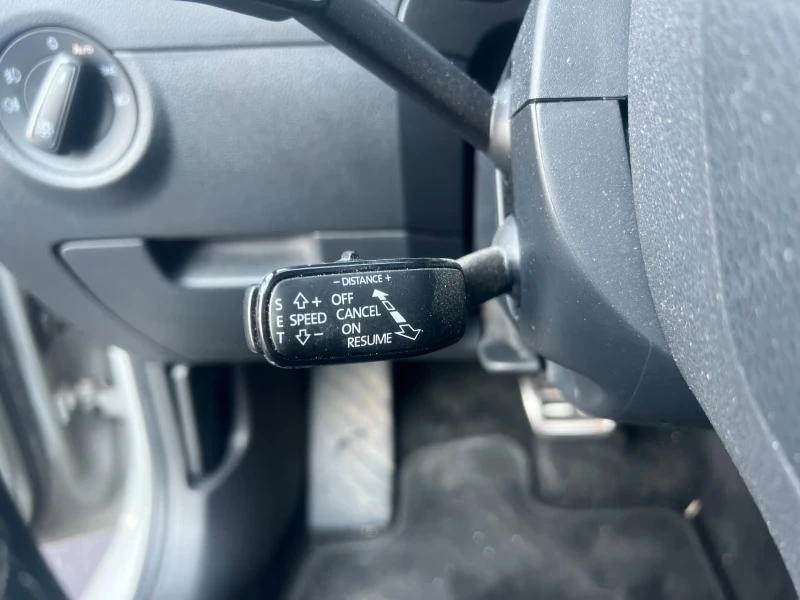 Skoda Octavia vRS/184HP/CARPLAY/KEYLESS/PANO/DAB/H&B/VCONT./842f, снимка 6 - Автомобили и джипове - 52142215