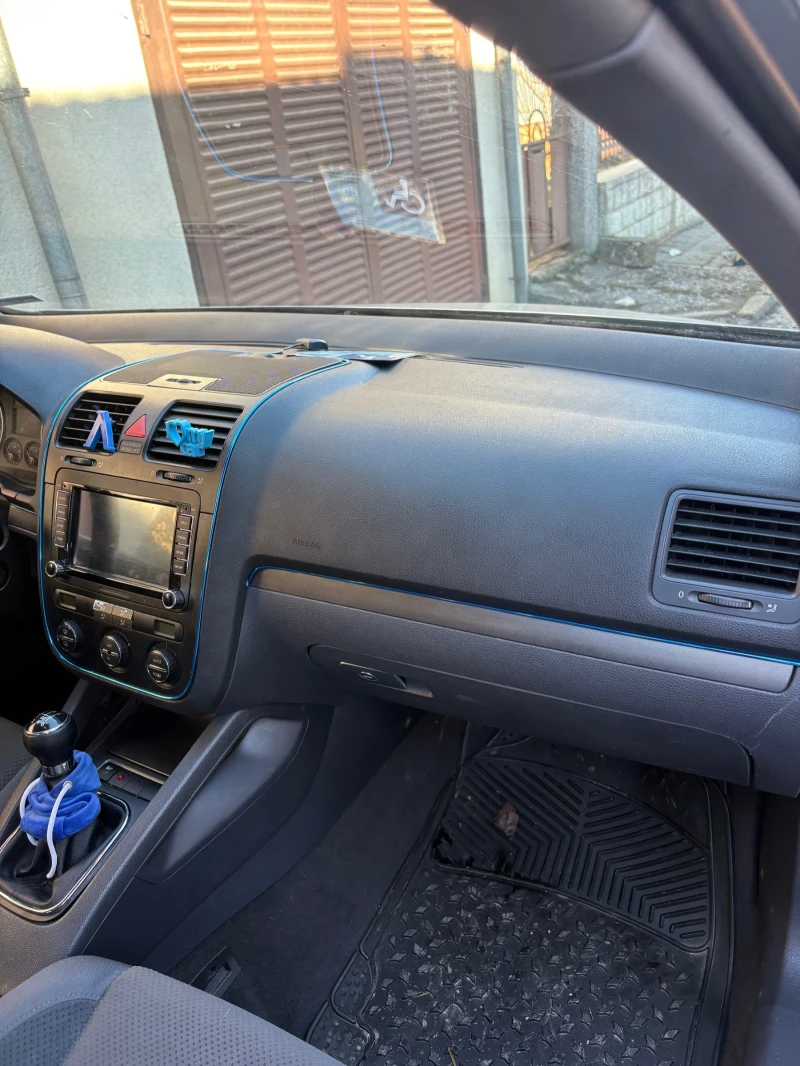 VW Golf V, снимка 13 - Автомобили и джипове - 52793214