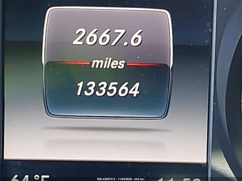 Mercedes-Benz C 450 AMG * 4MATIC * CARFAX * БЕЗ ПЪРВОНАЧАЛНА ВНОСКА, снимка 15 - Автомобили и джипове - 52943568