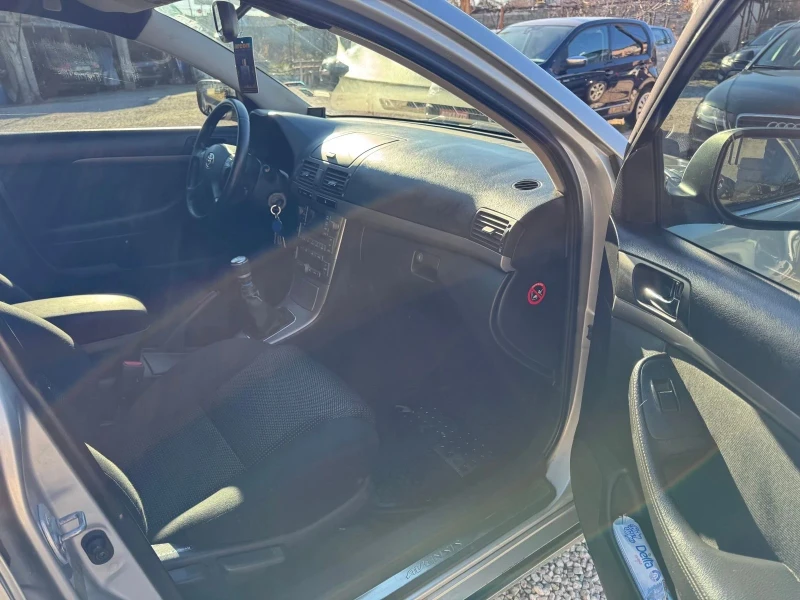 Toyota Avensis, снимка 7 - Автомобили и джипове - 53114120