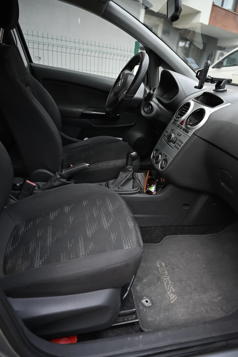 Opel Corsa, снимка 6 - Автомобили и джипове - 53446902