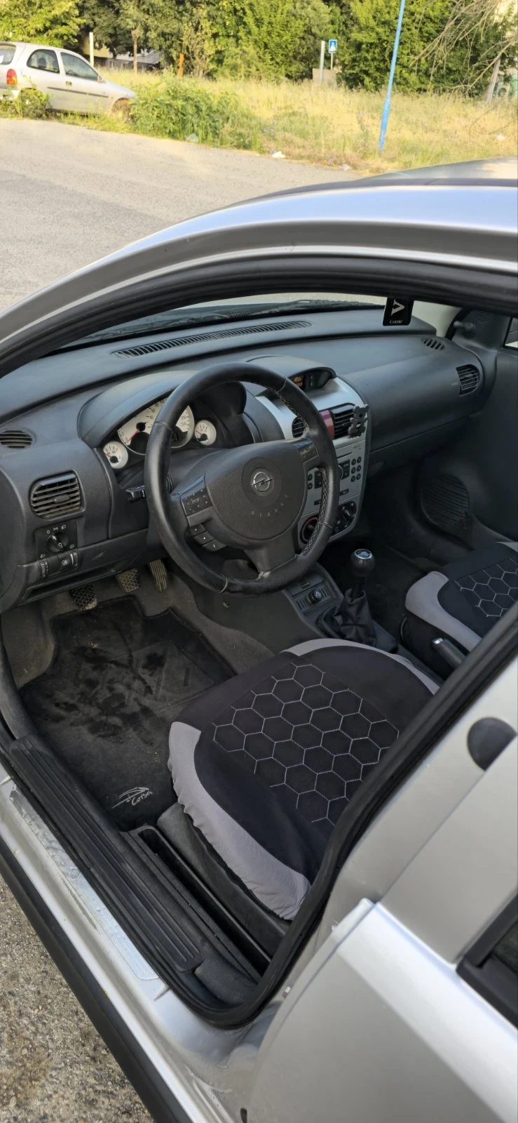 Opel Corsa 1.2 Twinport, снимка 13 - Автомобили и джипове - 55872947