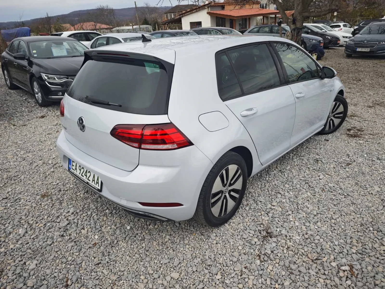 VW Golf ELECTRIC - изображение 6