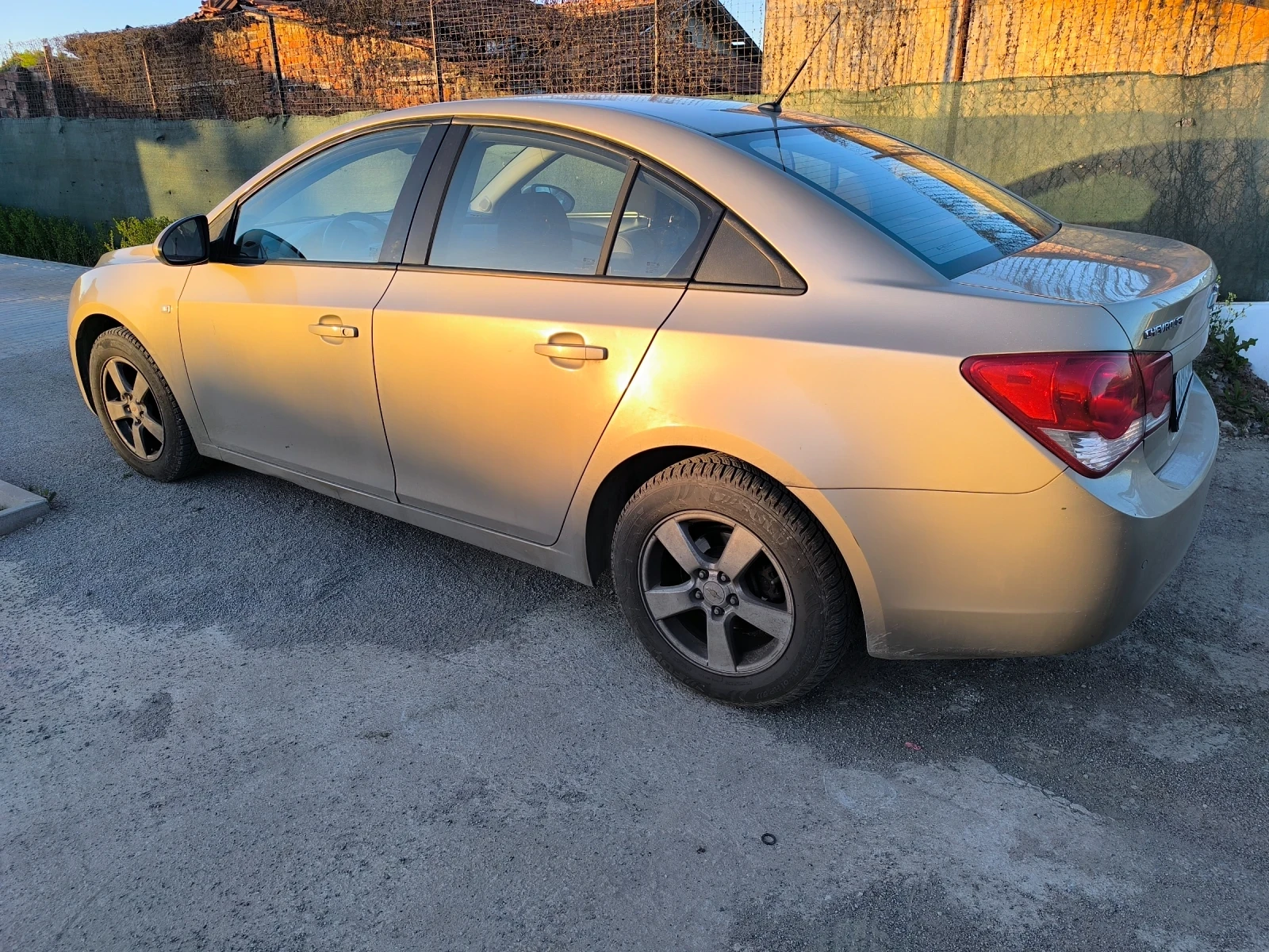Chevrolet Cruze  - изображение 3