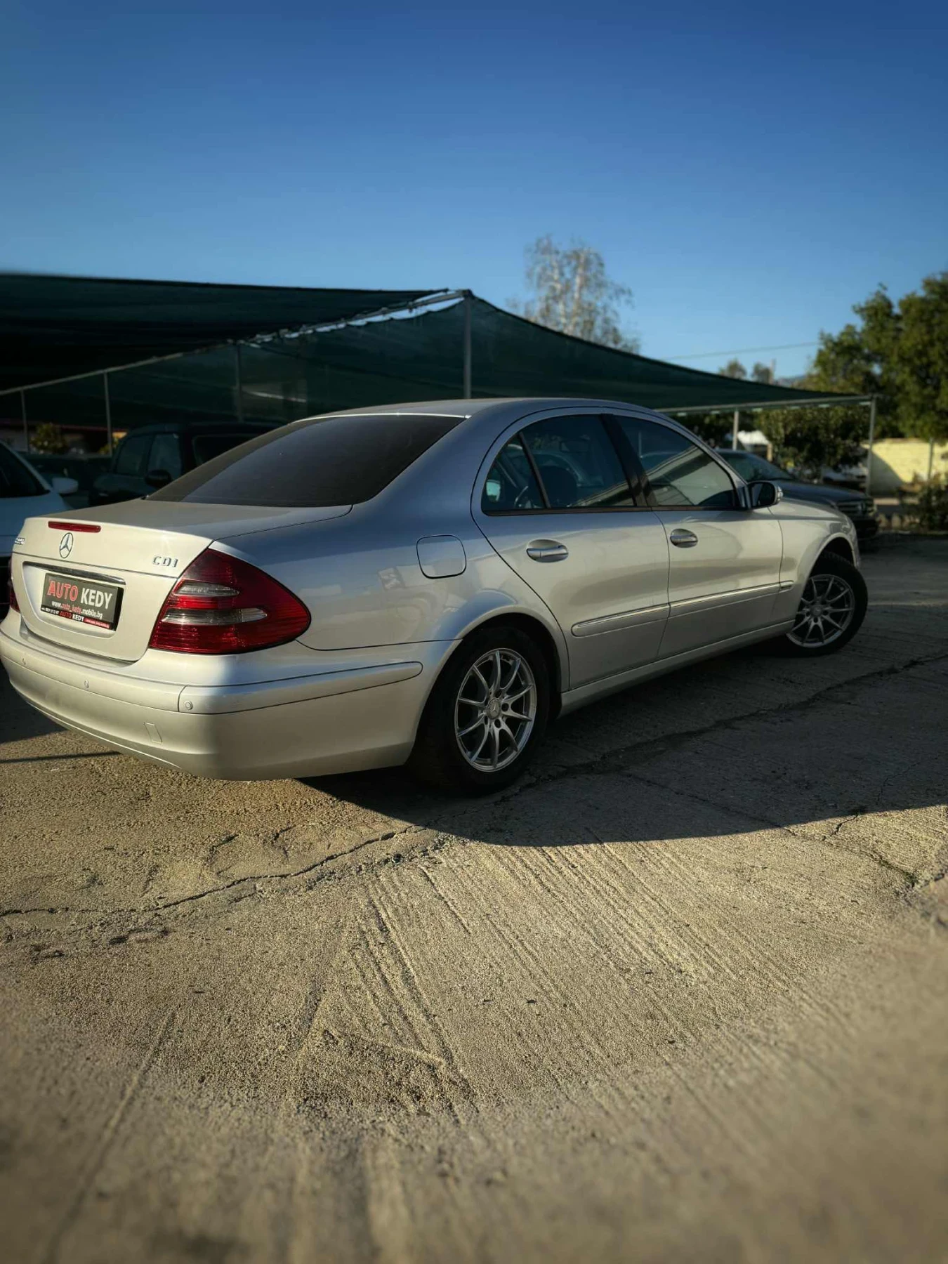 Mercedes-Benz E 220 CDI - изображение 3