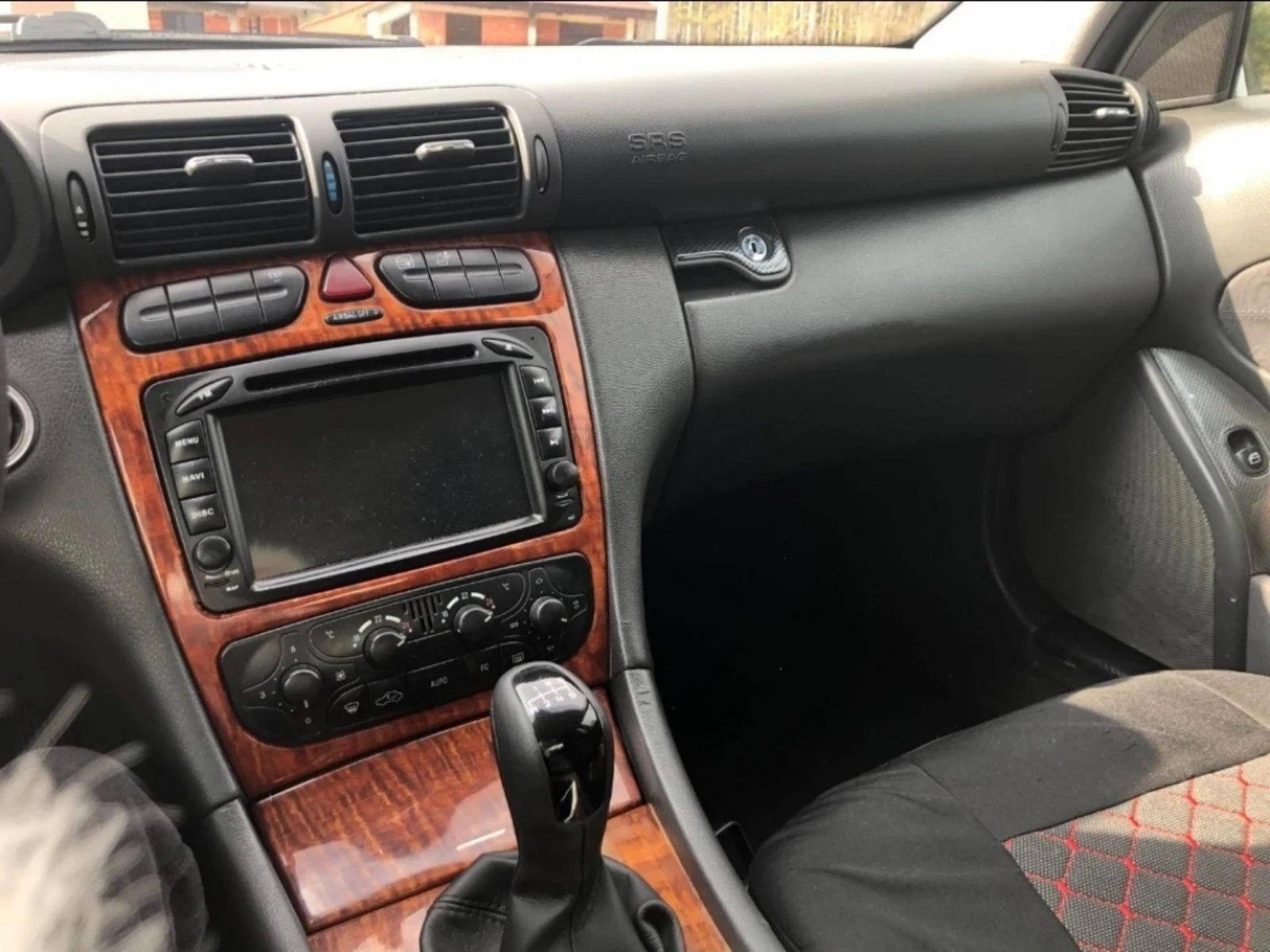 Mercedes-Benz C 200  - изображение 8