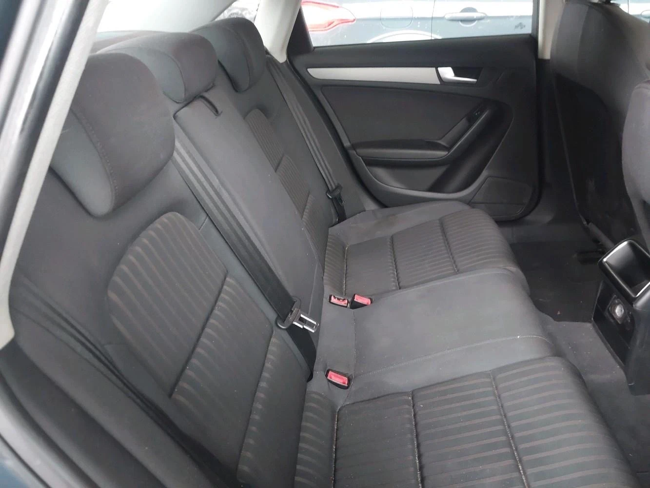 Audi A4 2.0 TDI Автомат! - изображение 10