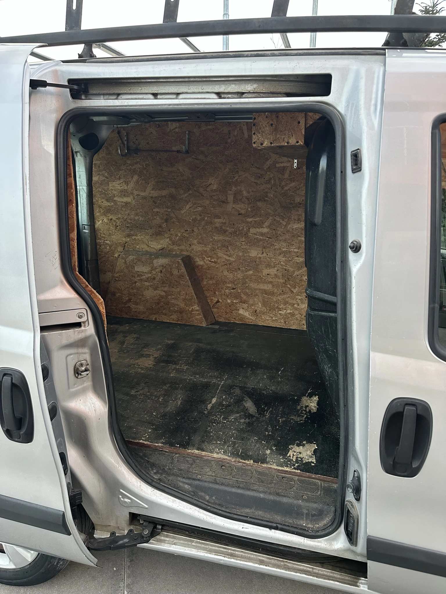 Opel Combo 1.3, снимка 17 - Автомобили и джипове - 53902821