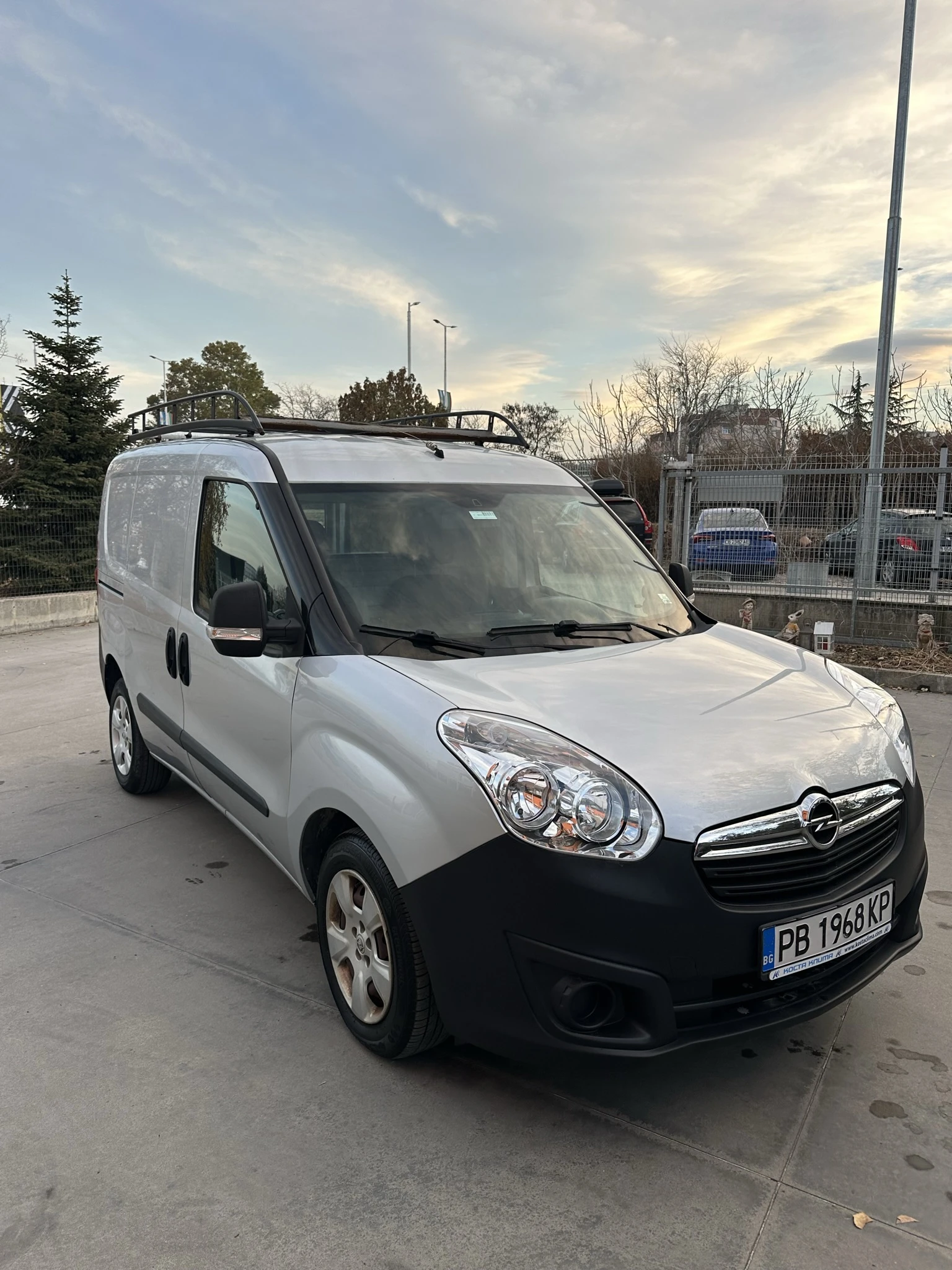 Opel Combo 1.3, снимка 8 - Автомобили и джипове - 53902821