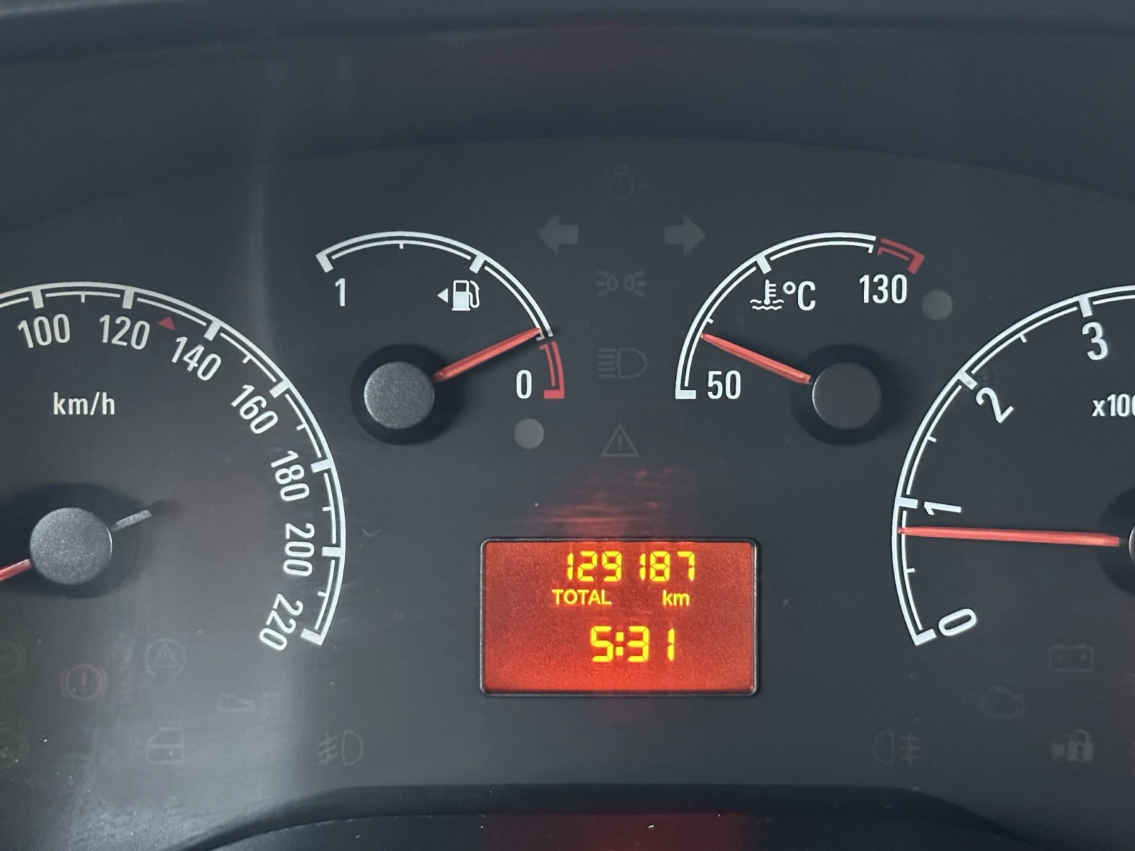 Opel Combo 1.3, снимка 14 - Автомобили и джипове - 53902821