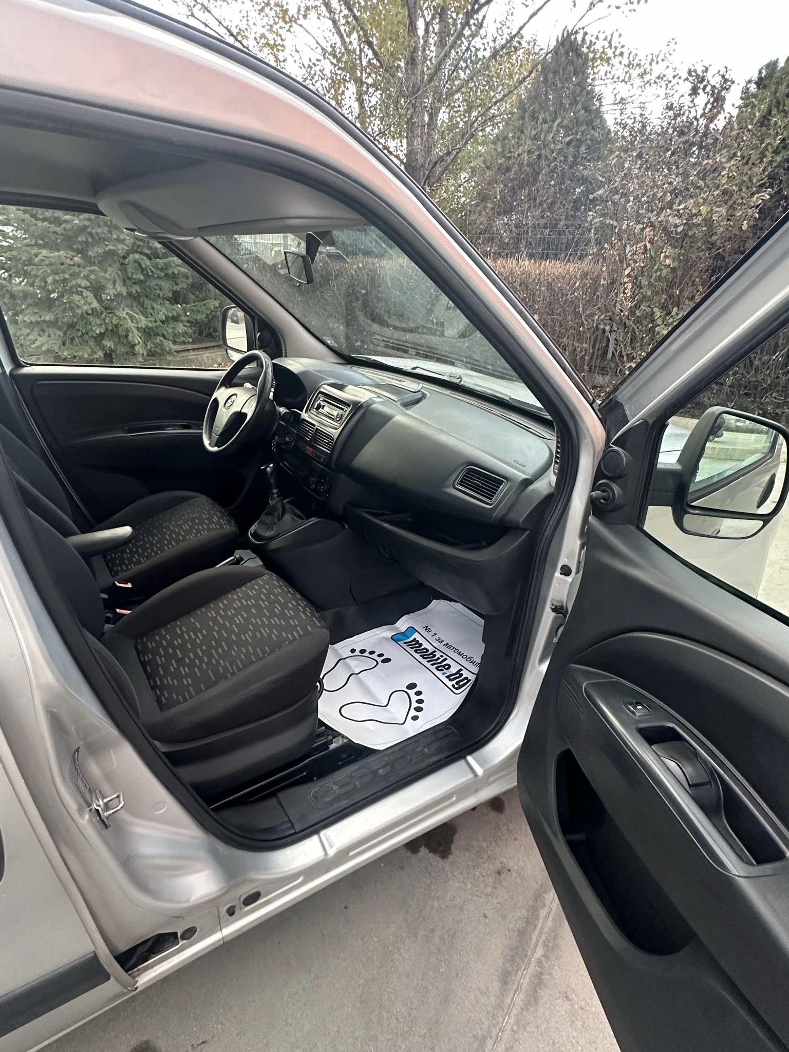 Opel Combo 1.3, снимка 12 - Автомобили и джипове - 53902821