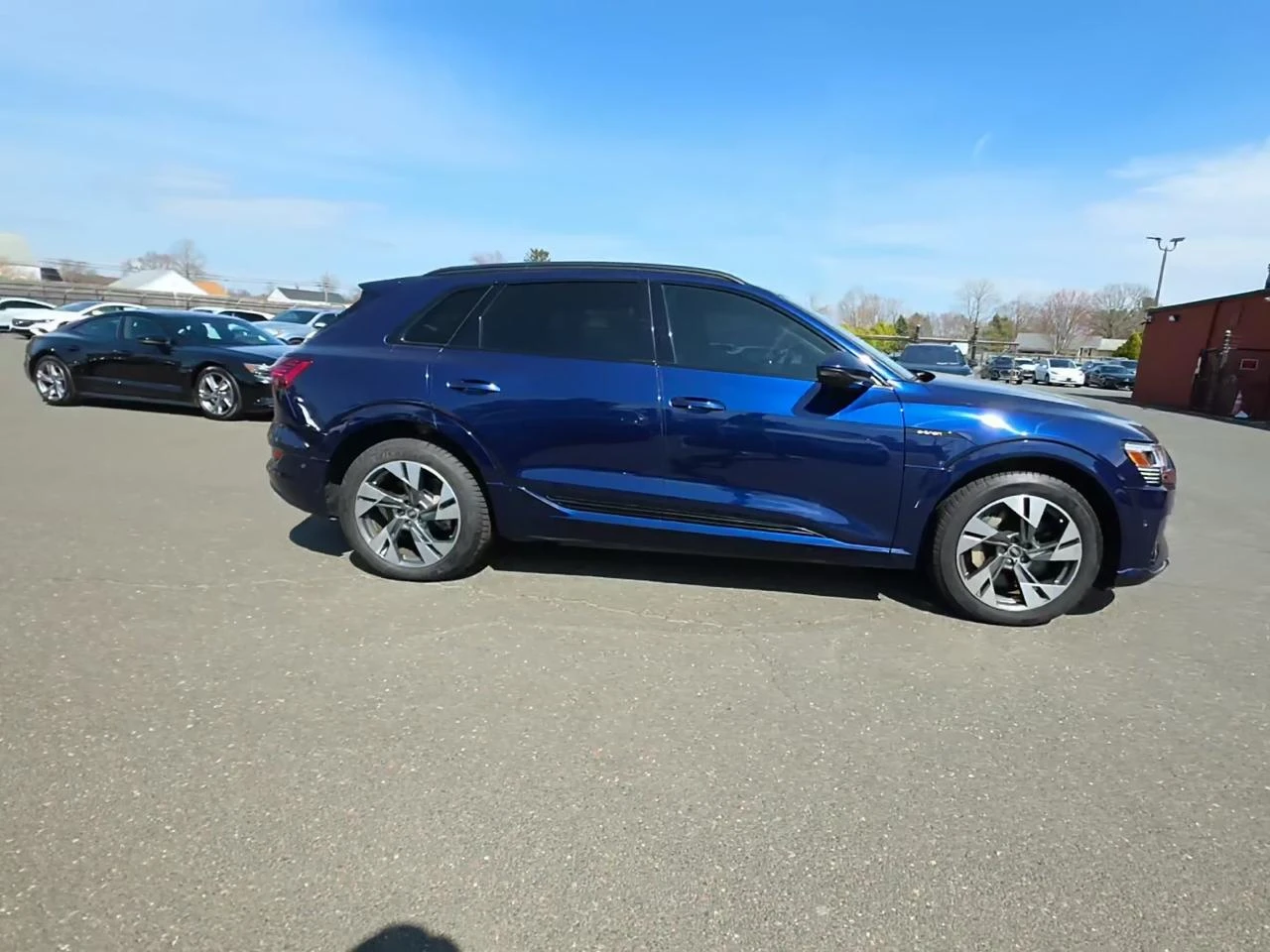 Audi E-Tron Premium Quattro | Цена до българия, снимка 2 - Автомобили и джипове - 54070420