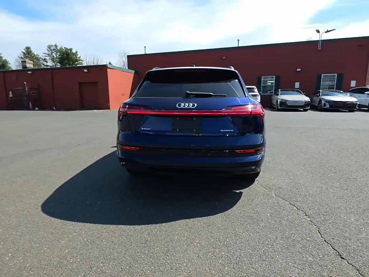 Audi E-Tron Premium Quattro | Цена до българия, снимка 5 - Автомобили и джипове - 54070420