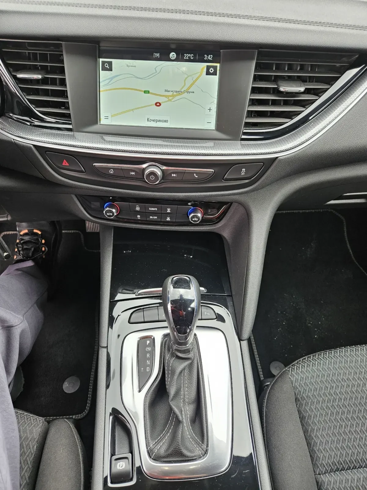 Opel Insignia 1.5d Automatic Euro6, снимка 15 - Автомобили и джипове - 54484274