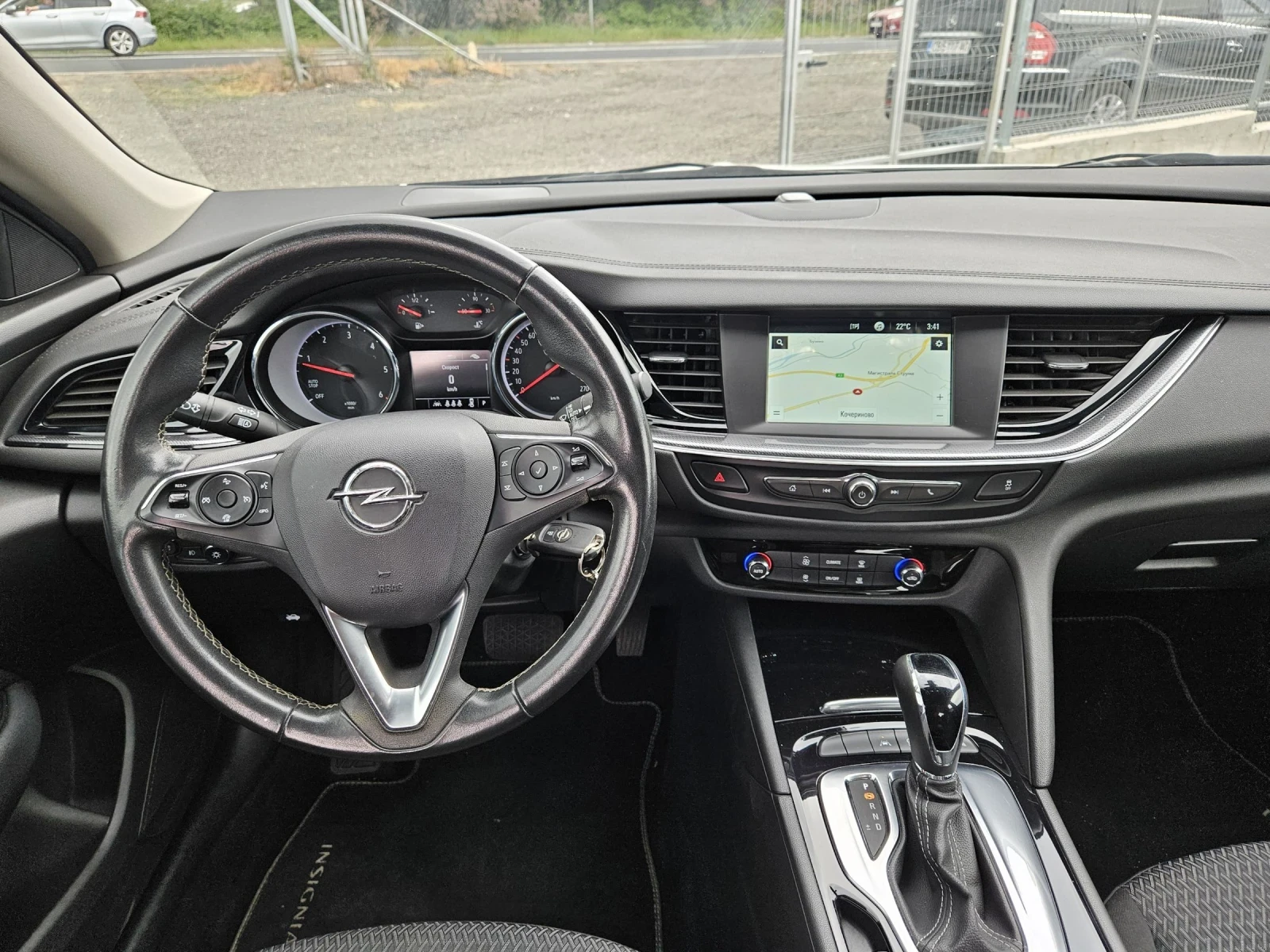 Opel Insignia 1.5d Automatic Euro6, снимка 13 - Автомобили и джипове - 54484274