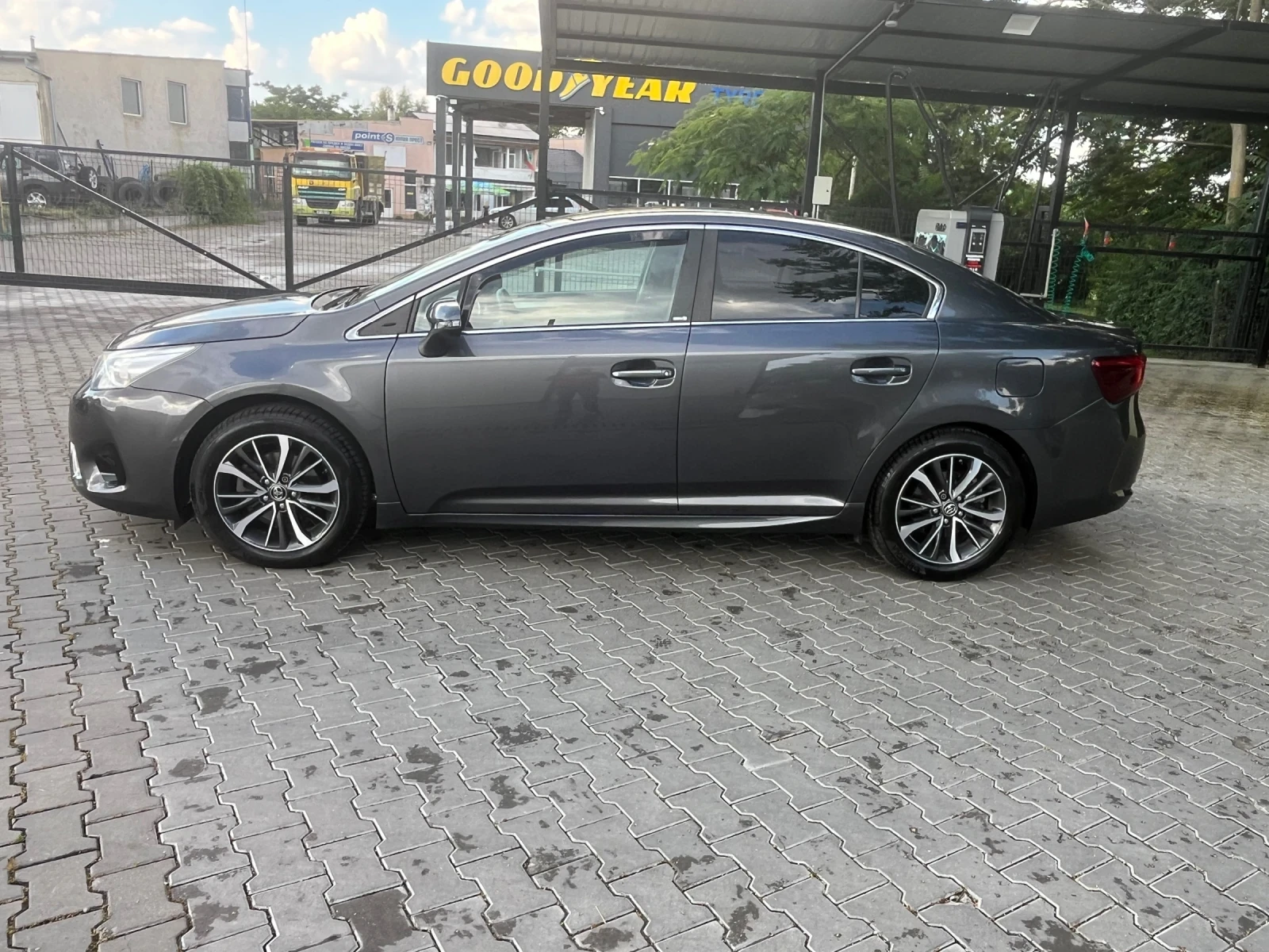 Toyota Avensis, снимка 5 - Автомобили и джипове - 55053430