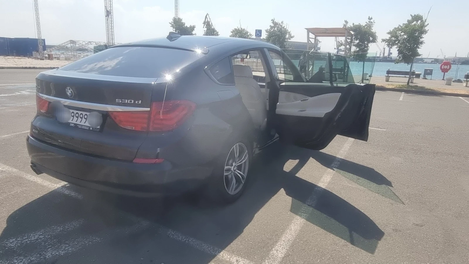 BMW 5 Gran Turismo 3.0 drive, BiXenon, Панорама, Кожа, снимка 2 - Автомобили и джипове - 55284099