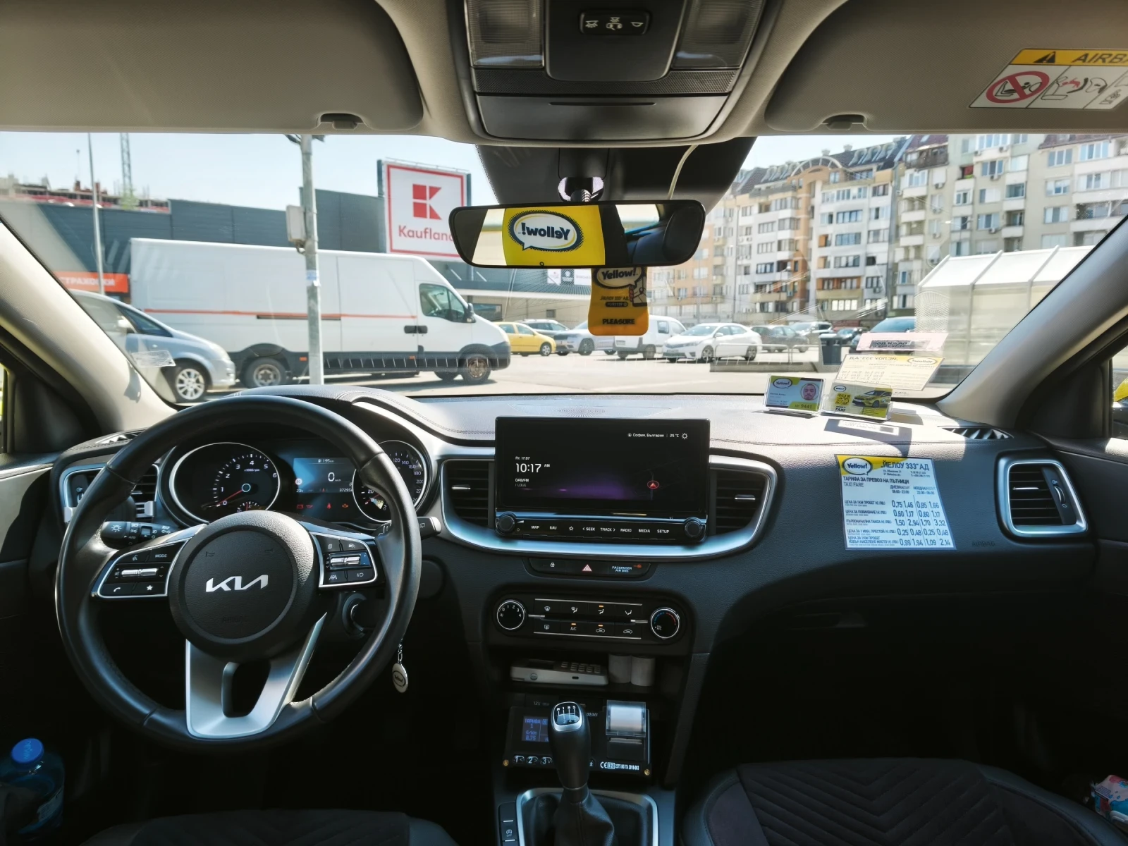Kia Ceed 1.5Т 140, снимка 2 - Автомобили и джипове - 55443792