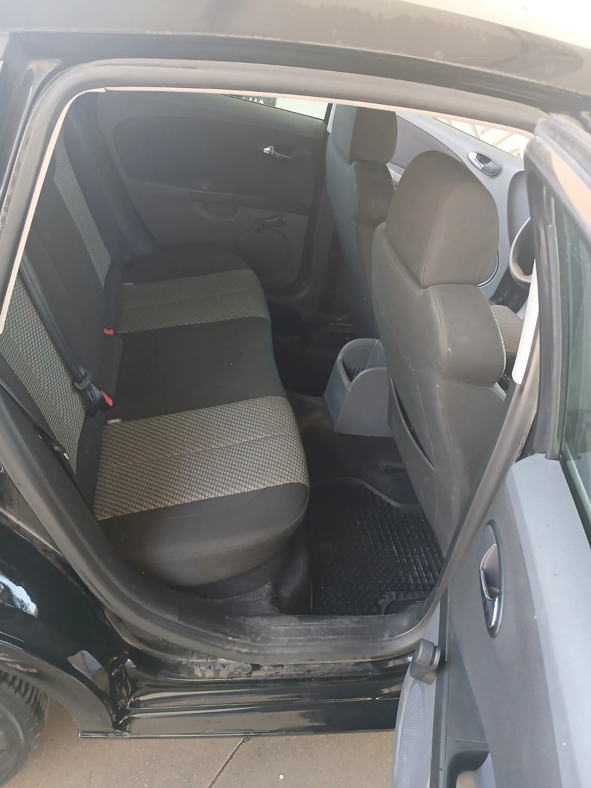 Seat Leon 1.4, снимка 10 - Автомобили и джипове - 55659616