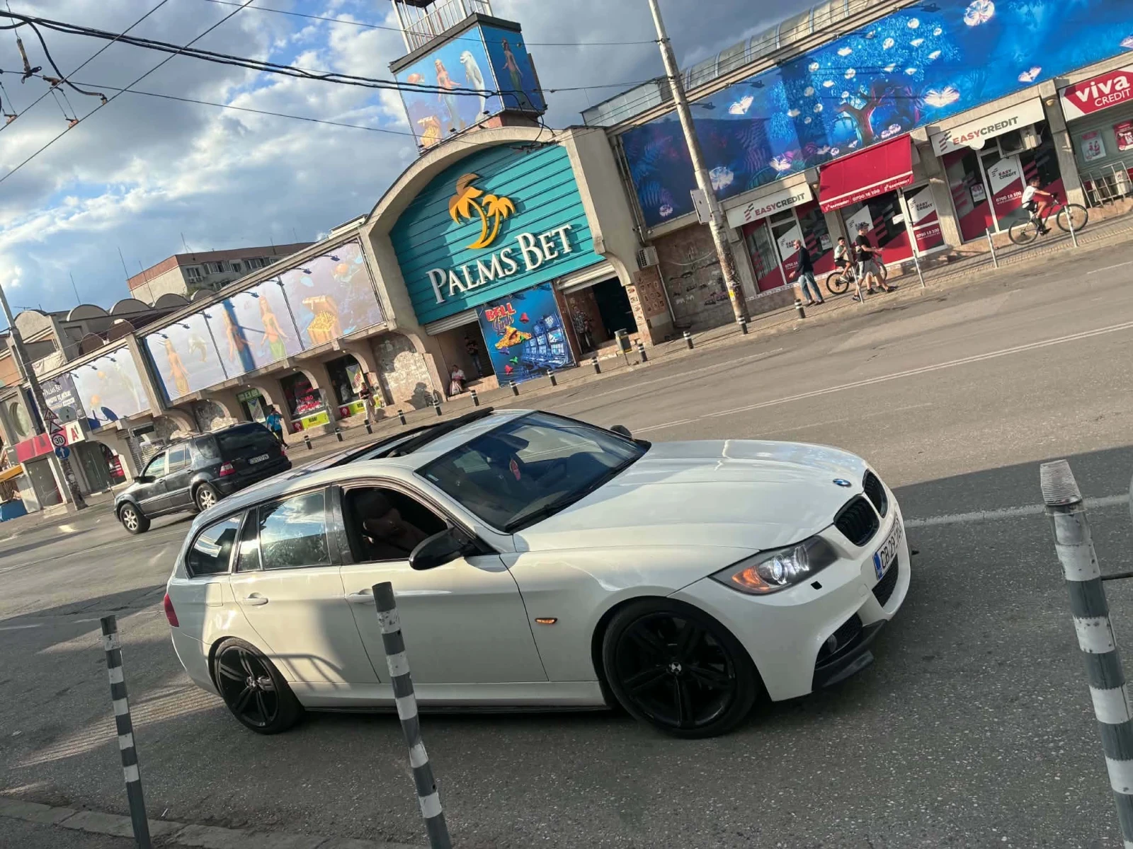 BMW 335 Е91 286кс, снимка 2 - Автомобили и джипове - 55679691