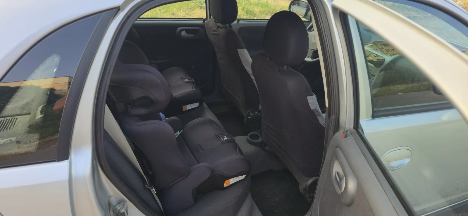 Opel Corsa 1.2 Twinport, снимка 10 - Автомобили и джипове - 55872947