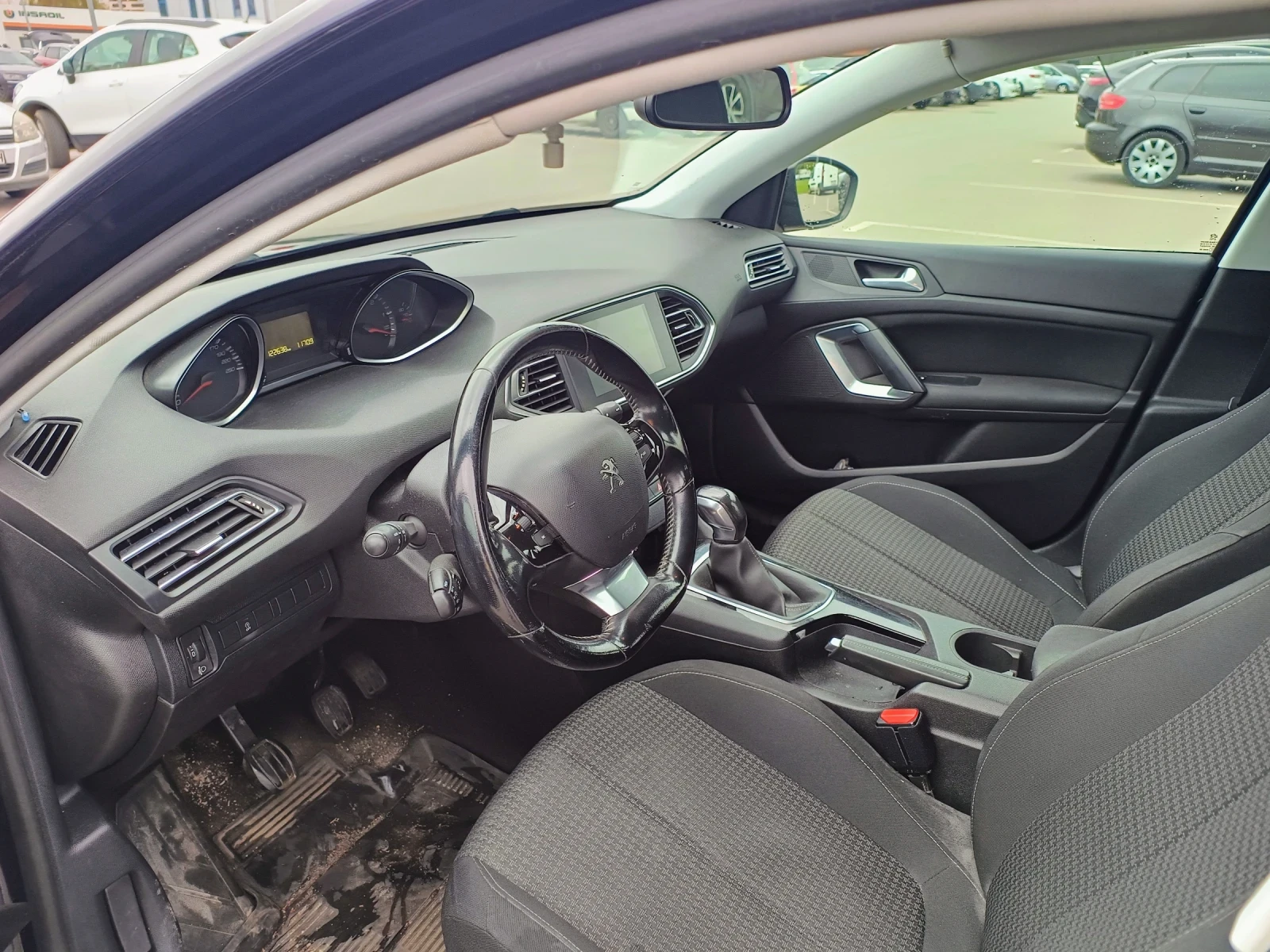 Peugeot 308, снимка 13 - Автомобили и джипове - 56659929