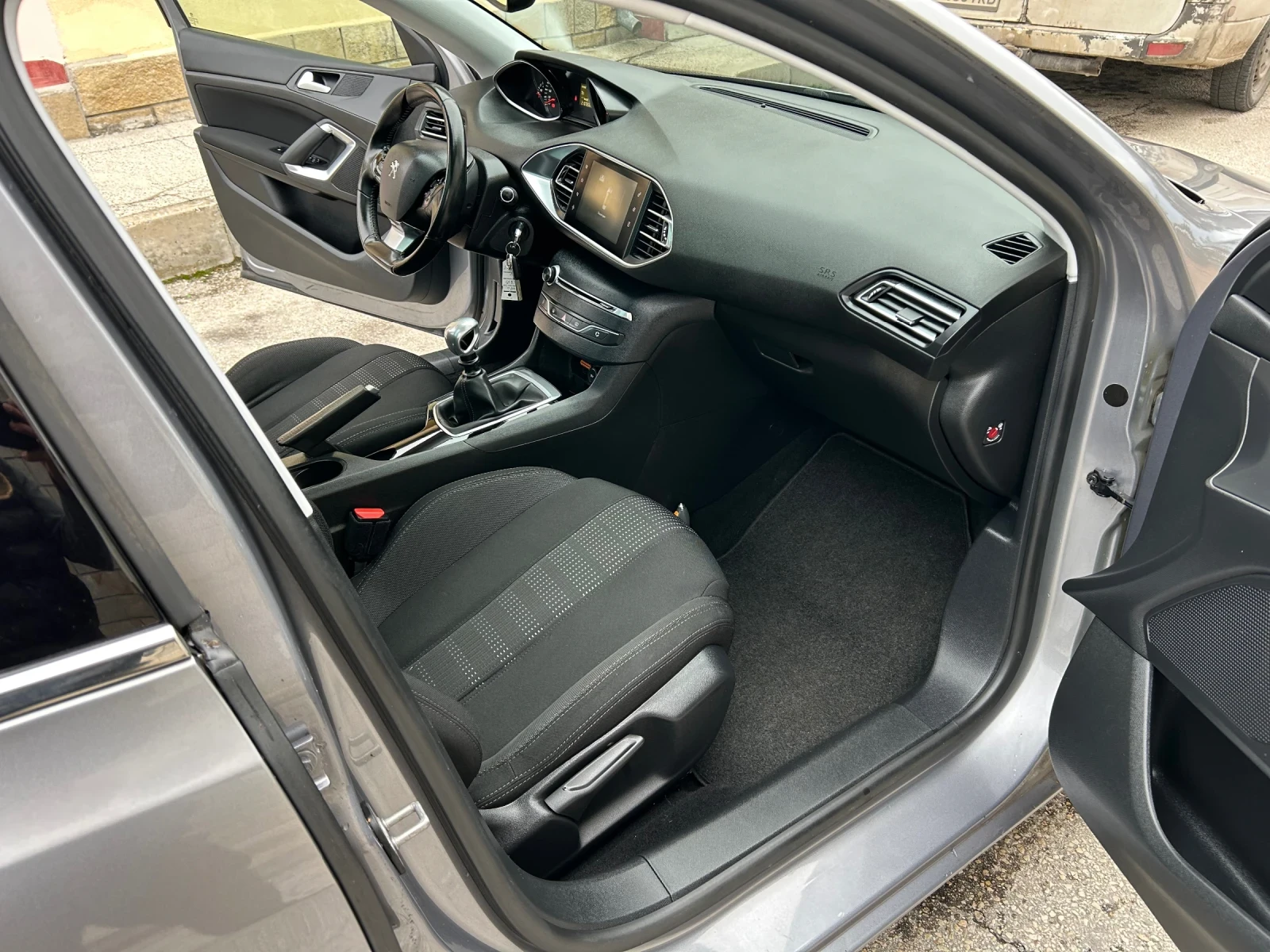 Peugeot 308 1.6HDI �������� | Mobile.bg � ����������� 10