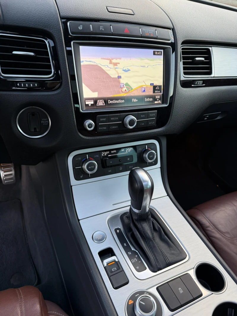VW Touareg 2 R-Line 3.0 TDI Tiptronic 8 speed, снимка 11 - Автомобили и джипове - 52285474