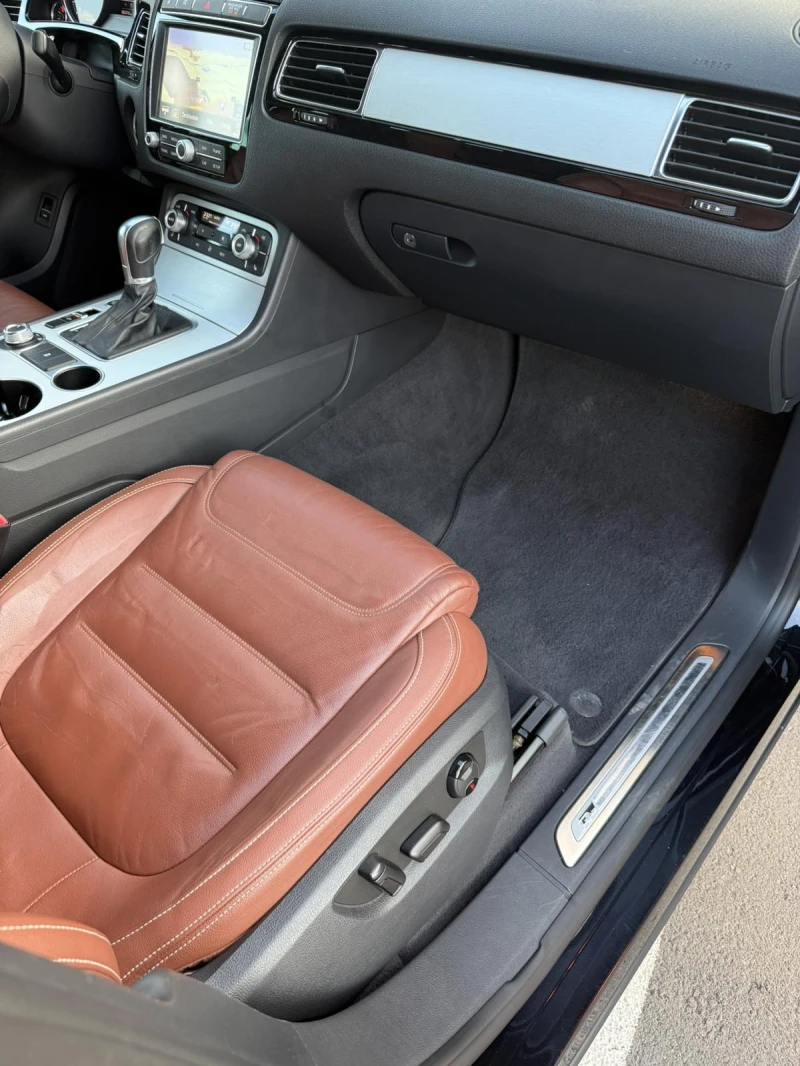 VW Touareg 2 R-Line 3.0 TDI Tiptronic 8 speed, снимка 9 - Автомобили и джипове - 52285474