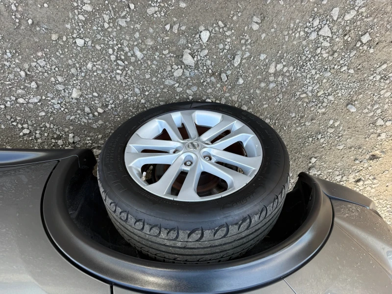 Nissan Juke 1.6i CH AUTOMAT Navi, снимка 7 - Автомобили и джипове - 52522374