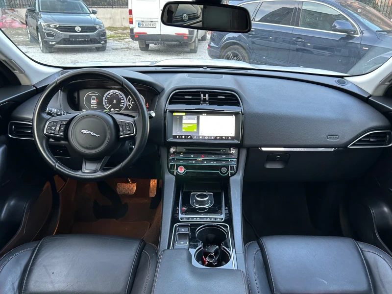 Jaguar F-PACE 2.0D* AWD* PRESTIGE* DIGITAL COCKPIT* PANO* 179000, снимка 11 - Автомобили и джипове - 52839546