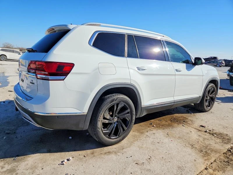 VW Atlas 3.6L 6 ALL WHEEL DRIVE, снимка 4 - Автомобили и джипове - 53713576