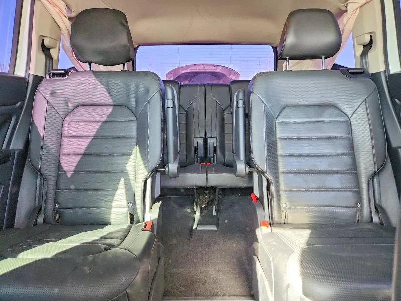 VW Atlas 3.6L 6 ALL WHEEL DRIVE, снимка 11 - Автомобили и джипове - 53713576