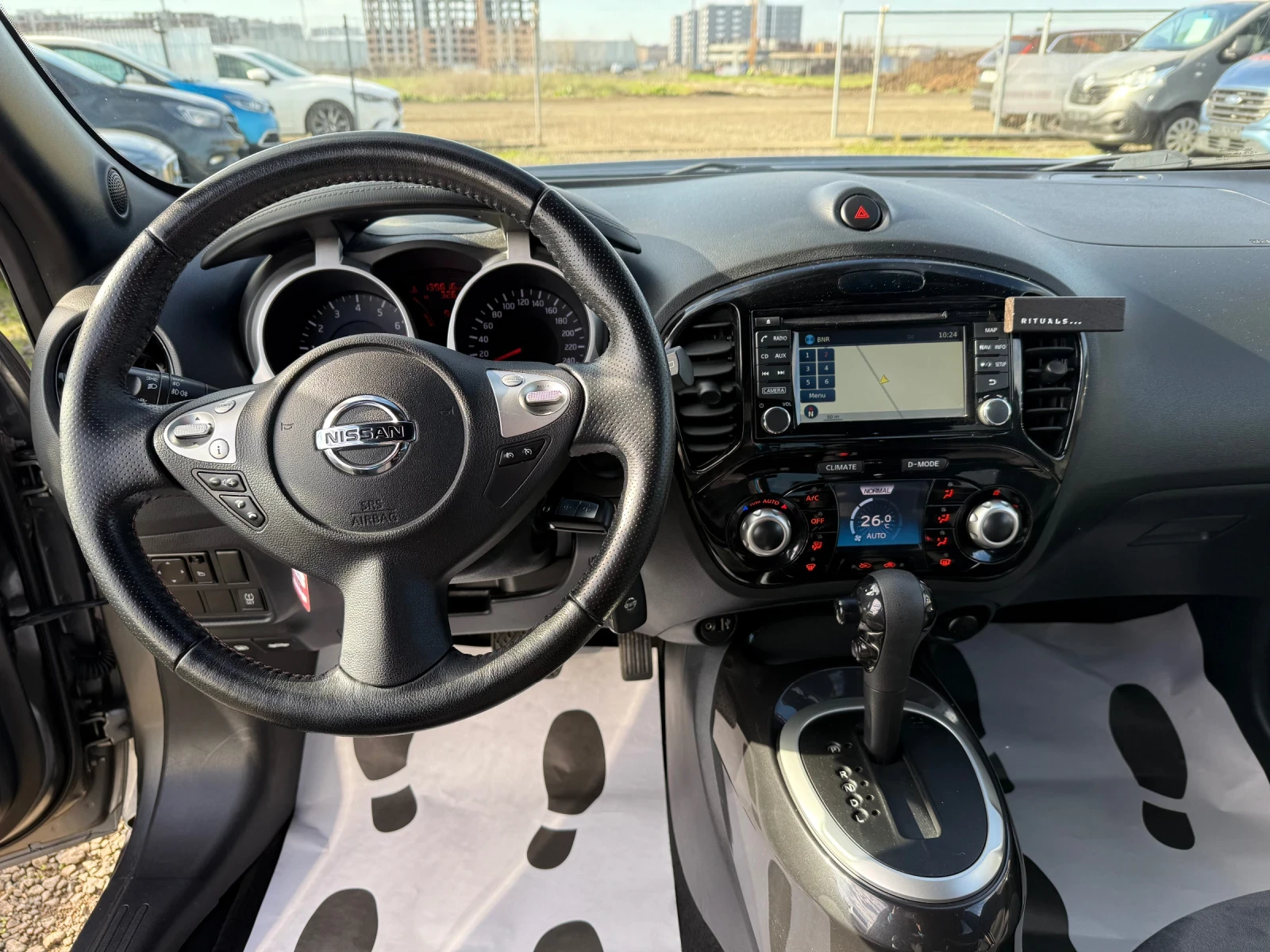 Nissan Juke 1.6i CH AUTOMAT Navi | Mobile.bg   11