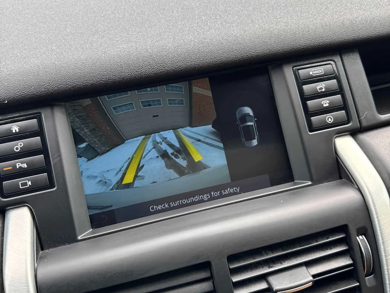 Land Rover Discovery Sport * HSE Luxury * CARFAX * ПАНОРАМА * ПОДГРЕВИ* КАМЕР, снимка 13 - Автомобили и джипове - 53962496