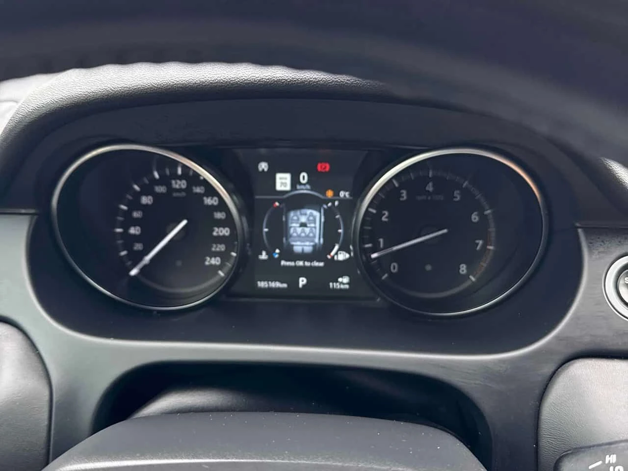 Land Rover Discovery Sport * HSE Luxury * CARFAX * ПАНОРАМА * ПОДГРЕВИ* КАМЕР, снимка 9 - Автомобили и джипове - 53962496