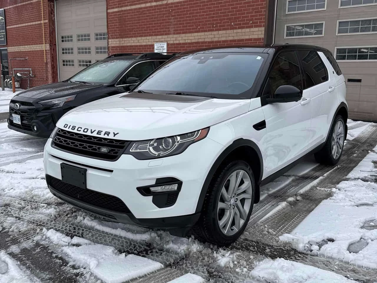 Land Rover Discovery Sport * HSE Luxury * CARFAX * ПАНОРАМА * ПОДГРЕВИ* КАМЕР | Auto.bg — изображение 1